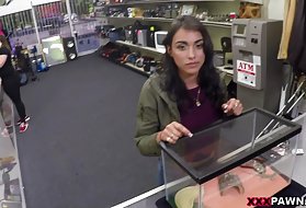 Frau name porno en. b zeigt die vagina für ein Foto-Shooting fisting sex videos