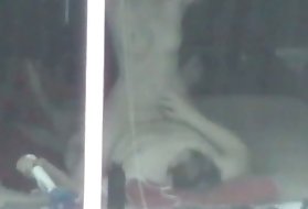 Mutter und Vater porn watch voyeur Fenster sex paar